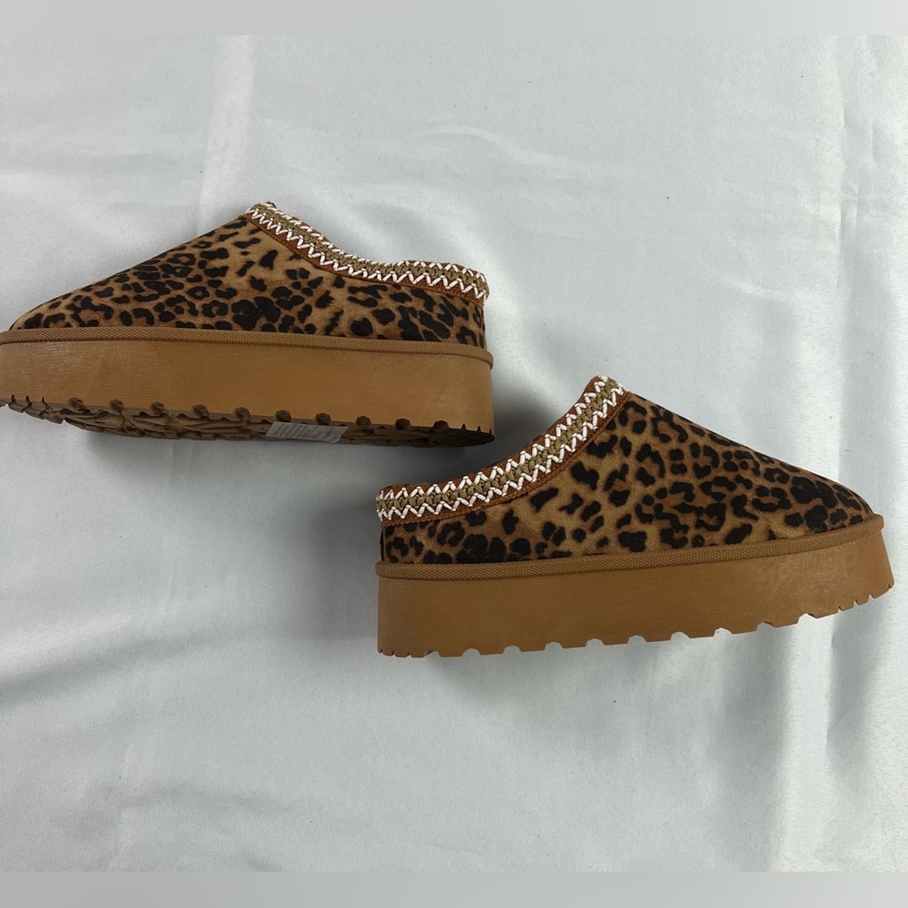 Leopard Platform Slippers - Picture 11 of 11